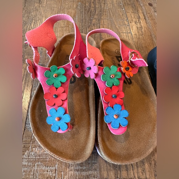 Girls Suede shoes and sandal set size 7 & 8 Girls - Picture 3 of 5